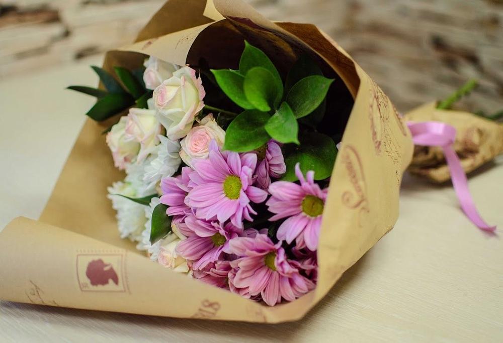 Букет цветов из: Розы и Хризантемы в Ульяновке