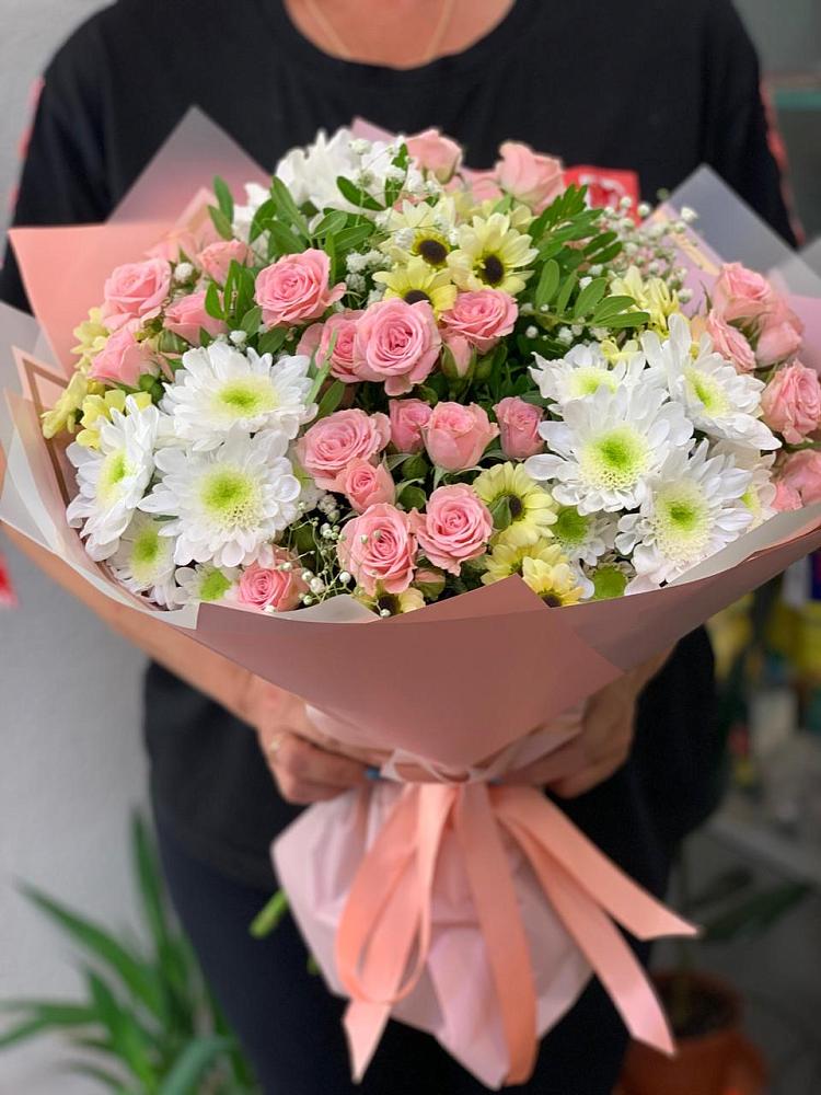 Букет цветов из: Розы и Хризантемы в Ульяновке