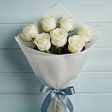 Букет 7 Белых роз Эдлесс Лав в Ульяновке