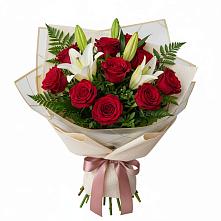 Букет цветов из:  Лилии и Розы в Ульяновке