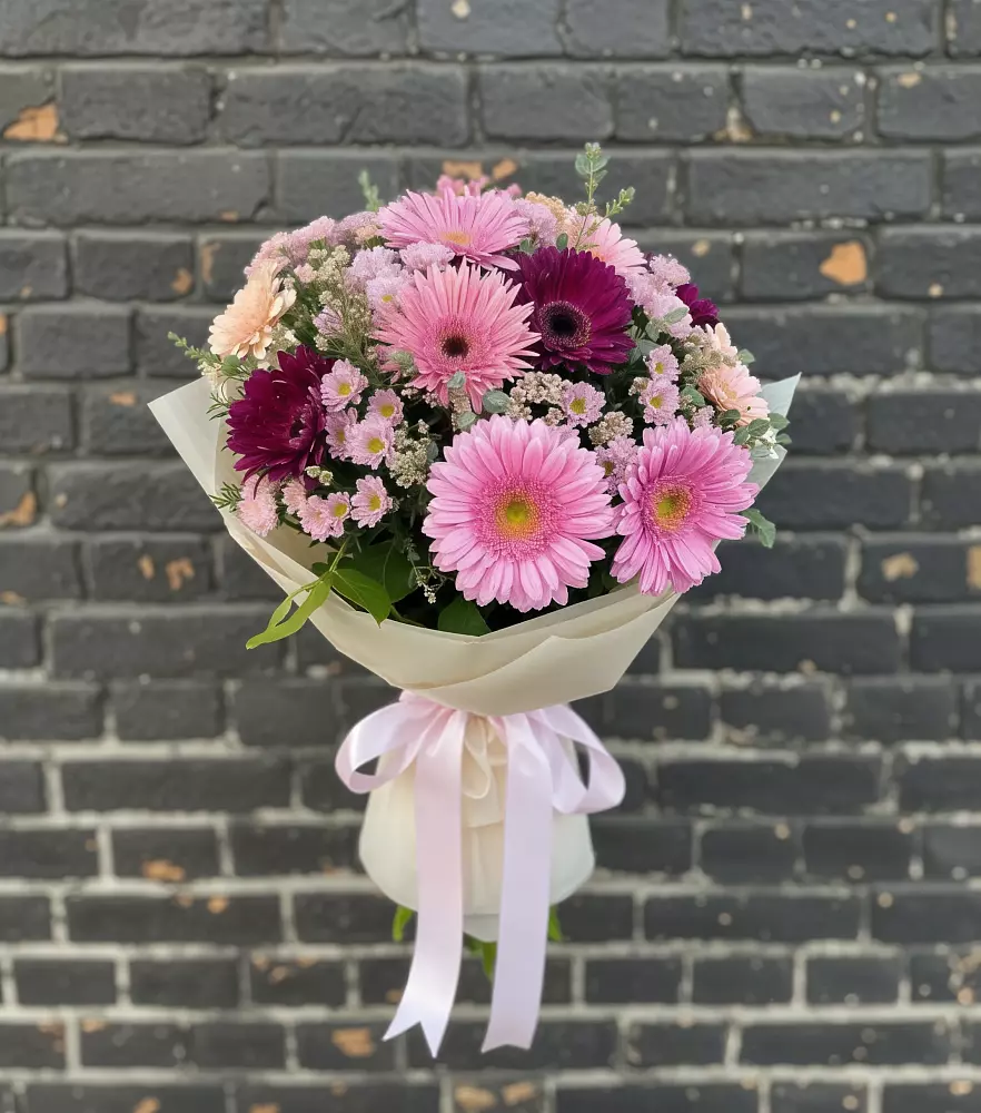 Букет цветов из: Герберы и Хризантемы в Ульяновке