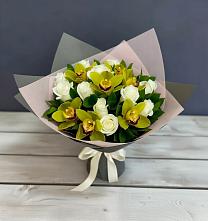 Букет цветов из:  Орхидеи и Розы в Ульяновке