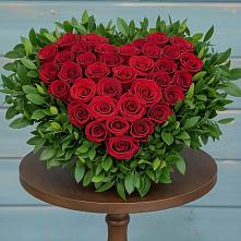 Цветочная композиция из Розы в виде сердца в Ульяновке