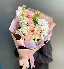 Букет цветов из:  Хризантемы и Розы в Ульяновке