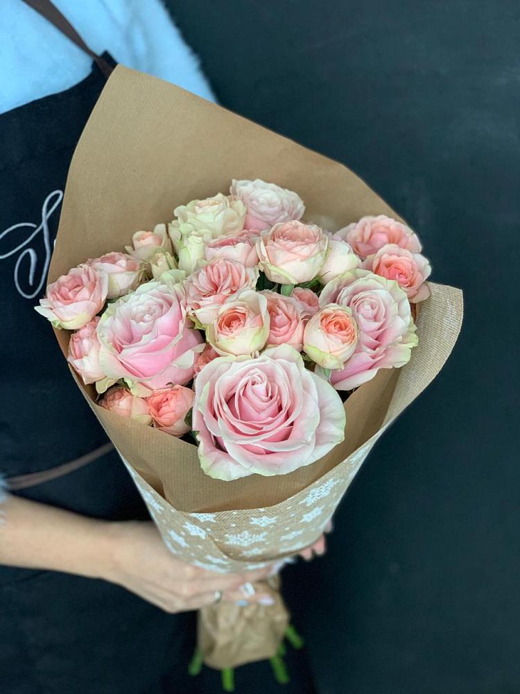 Букет цветов из: Хризантемы и Розы в Ульяновке