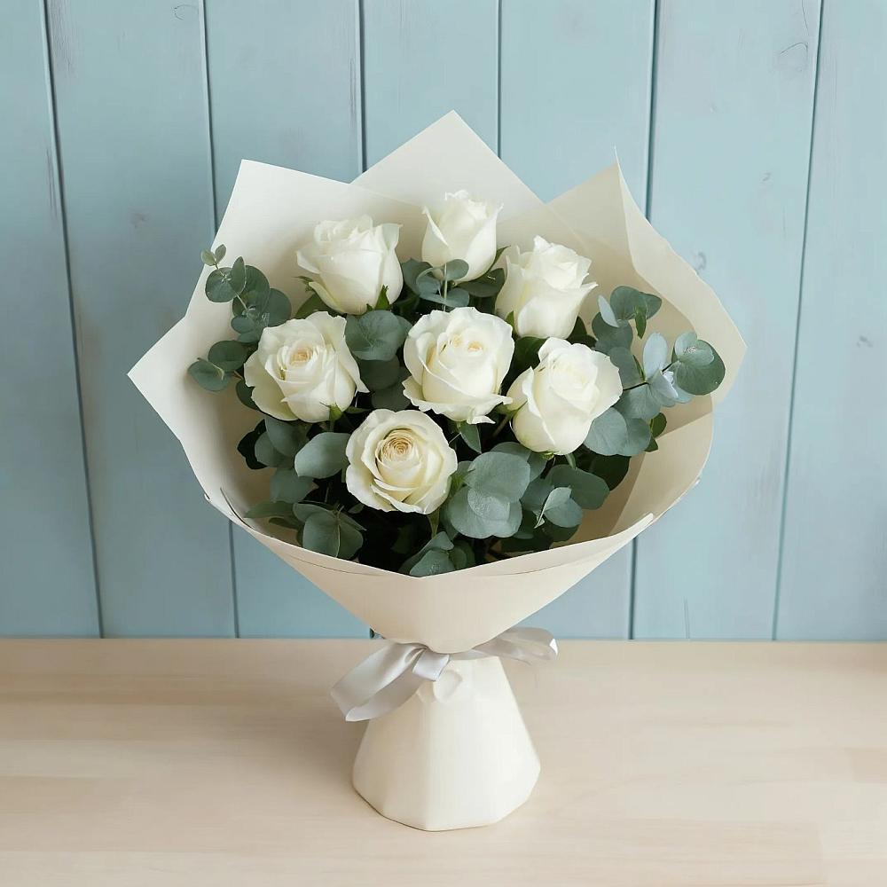 Букет Белые розы в Эвкалипте в Ульяновке