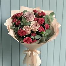 Букет цветов из:  Гвоздики и Розы в Ульяновке
